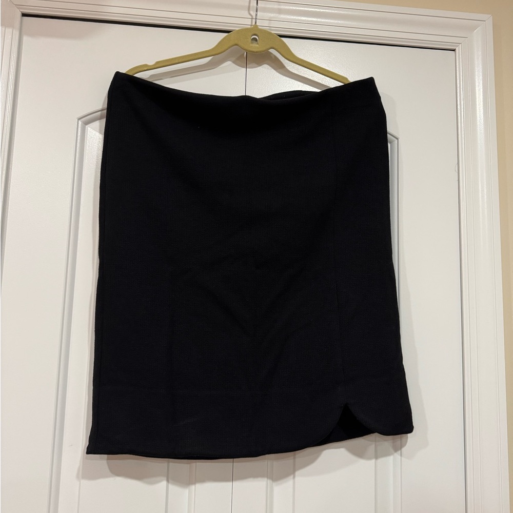 LOFT Classic Black Pencil Skirt